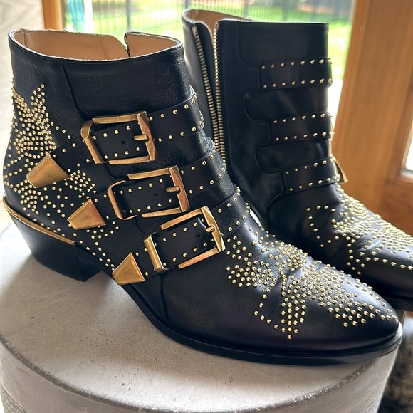 Chloe Shoes - Classic Chloe Susana Boots in Black Gold